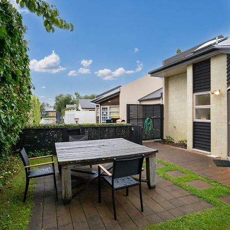 Sunny, Quiet, 2-Bedroom Unit In Fabulous Location! Cambridge Exterior photo
